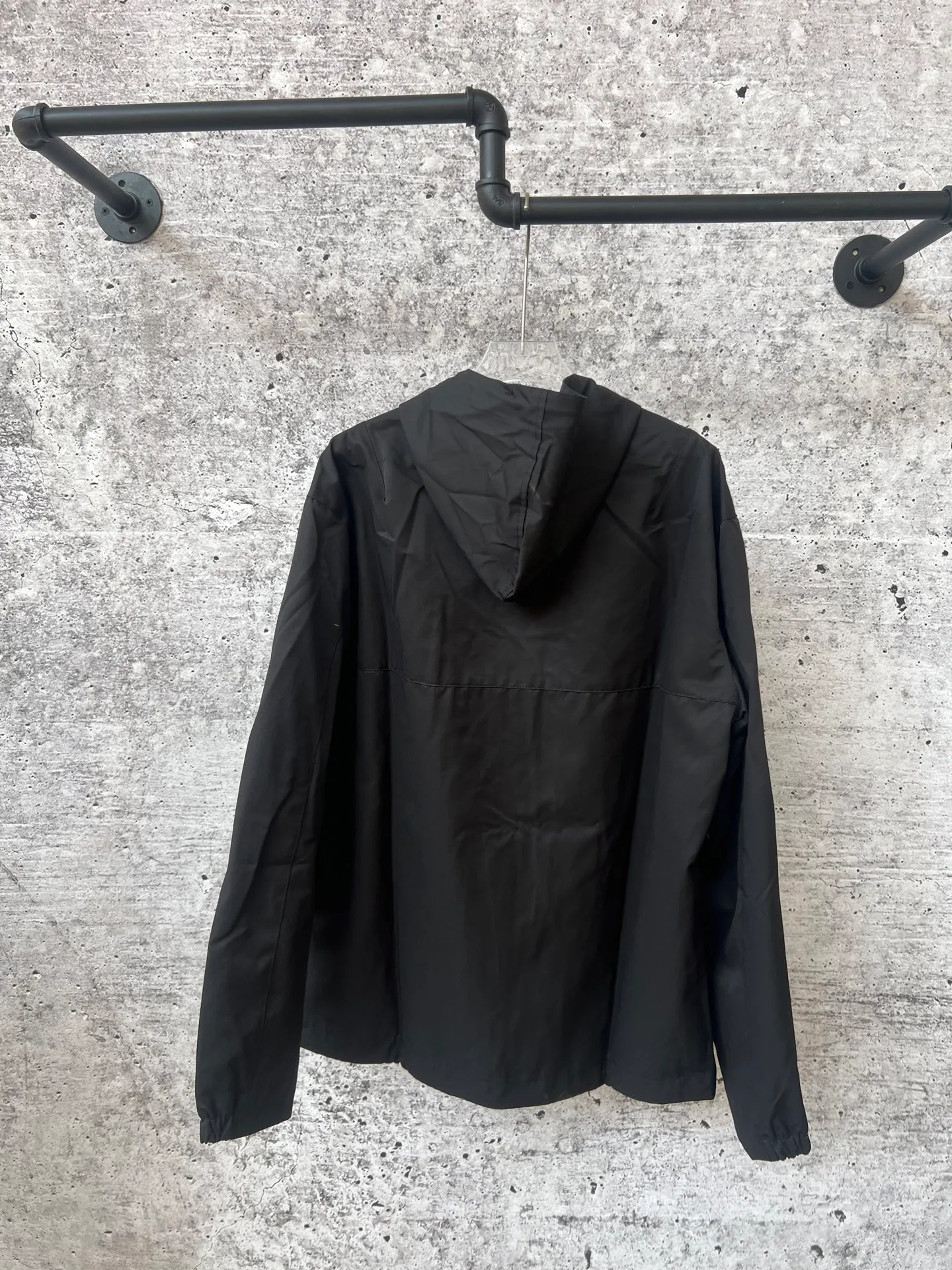P410 Ralph Lauren autumn unisex hard shell jacket, a must-have item in autumn, the fabric is wear-resistant and waterproof, fitted version, adjustable drawstring multi-functional zipper pockets, functional and fashionable